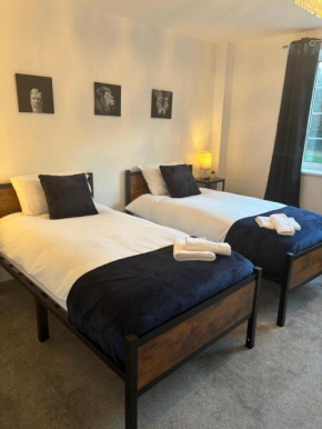 Epsom flat - Sleeps 5 - parking